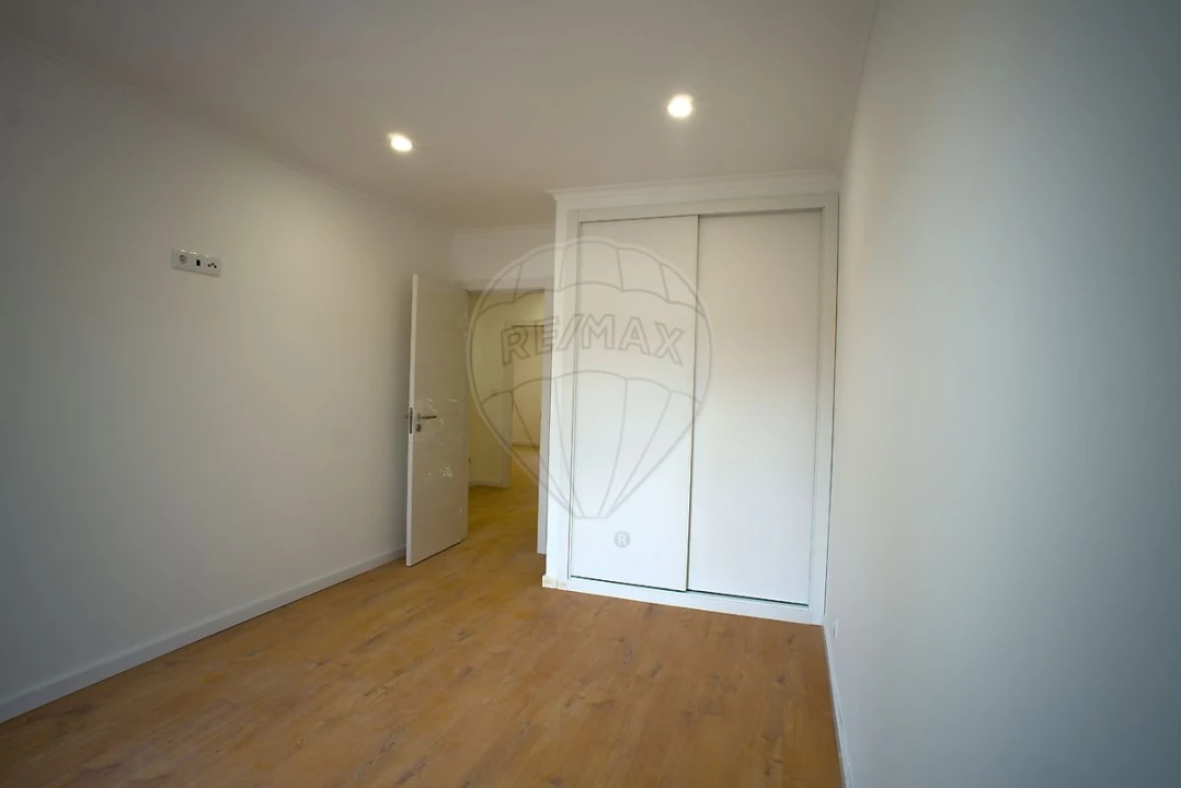 Apartamento T2 para Venda em Marvila, Ribeira Santarém, São Salvador, São Nicolau Foto 1