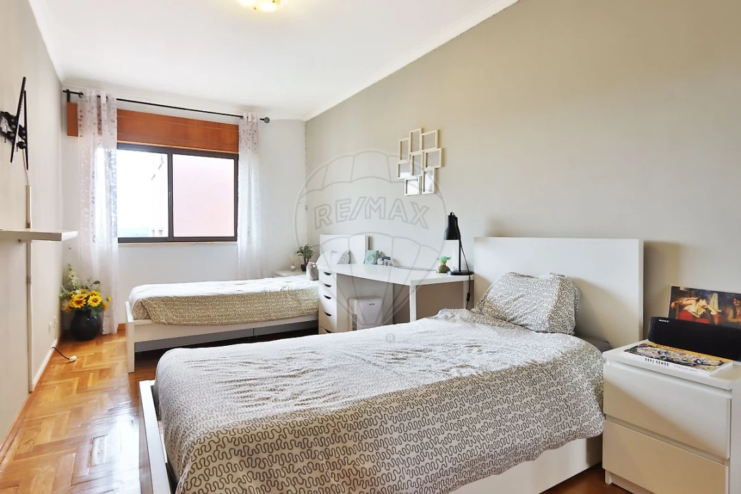 Apartamento T2 para Arrendamento em Cacém e São Marcos Foto 8