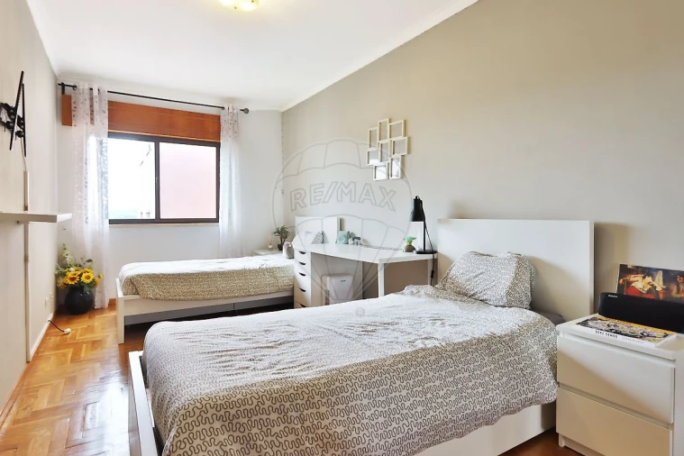 Apartamento T2 para Arrendamento em Cacém e São Marcos Foto 8