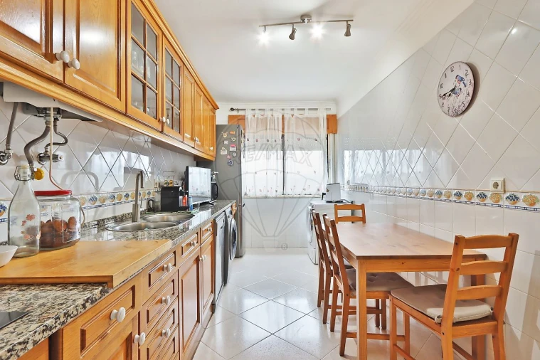 Apartamento T2 para Arrendamento em Cacém e São Marcos Foto 4