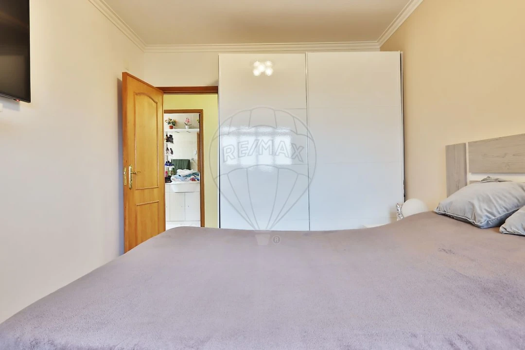 Apartamento T2 para Arrendamento em Cacém e São Marcos Foto 11