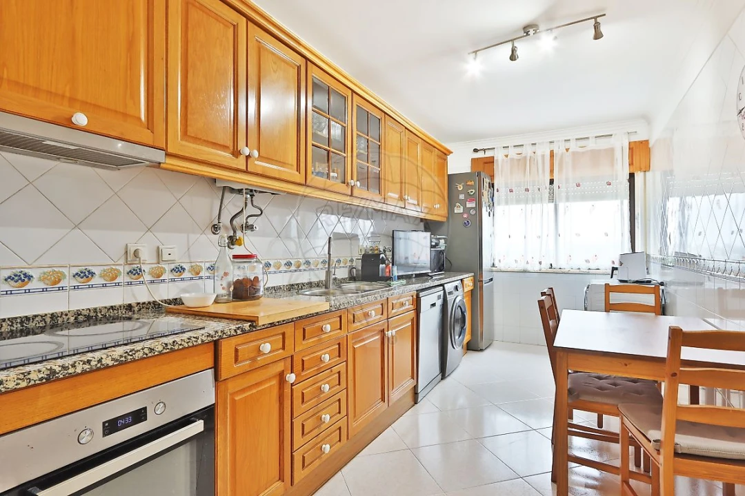 Apartamento T2 para Arrendamento em Cacém e São Marcos Foto 5