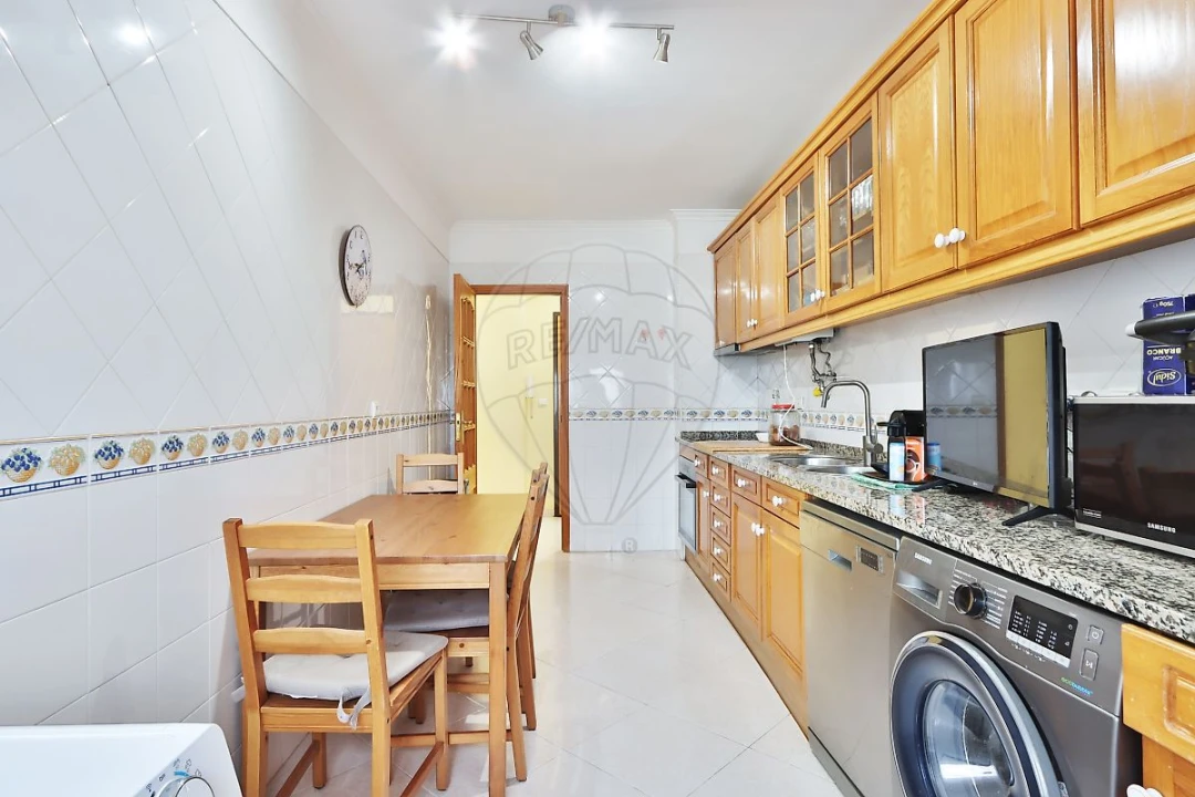 Apartamento T2 para Arrendamento em Cacém e São Marcos Foto 7