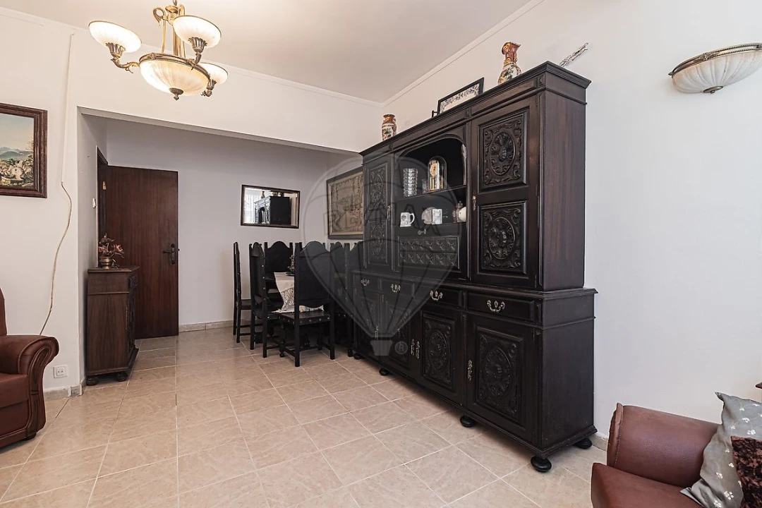 Apartamento T2 para Venda em Rio de Mouro Foto 16