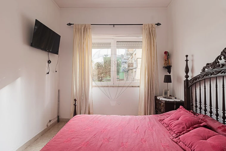 Apartamento T2 para Venda em Rio de Mouro Foto 24