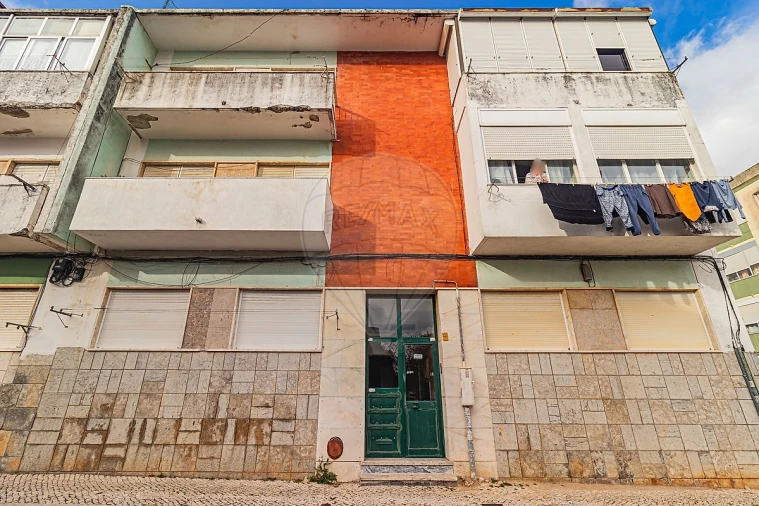Apartamento T2 para Venda em Rio de Mouro Foto 28