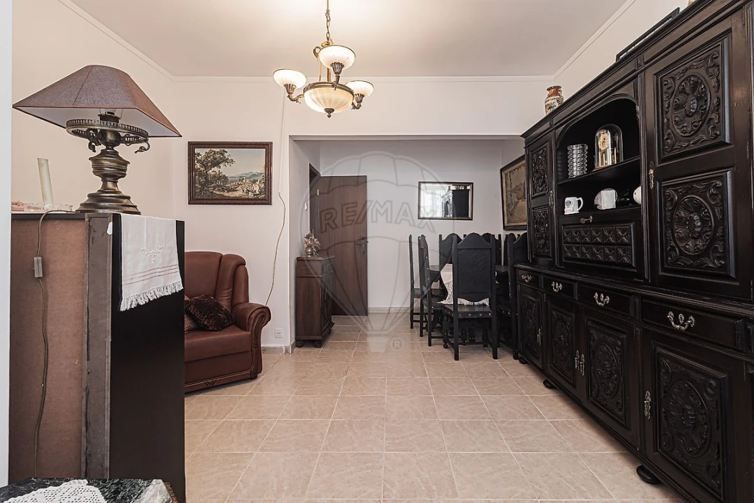 Apartamento T2 para Venda em Rio de Mouro Foto 15