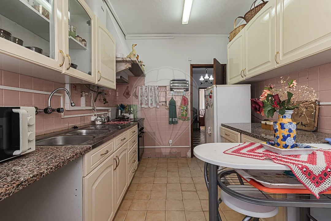 Apartamento T2 para Venda em Rio de Mouro Foto 13