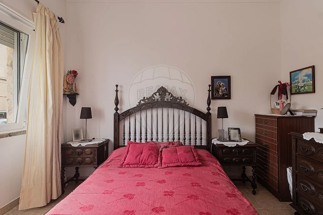 Apartamento T2 para Venda em Rio de Mouro Foto 25