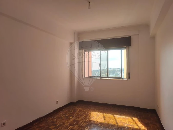 Apartamento T2 para Arrendamento em Cacém e São Marcos Foto 8