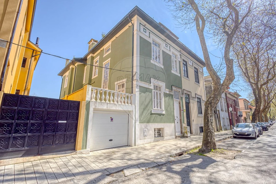 Moradia T5 para Venda em Aldoar, Foz do Douro e Nevogilde Foto 4