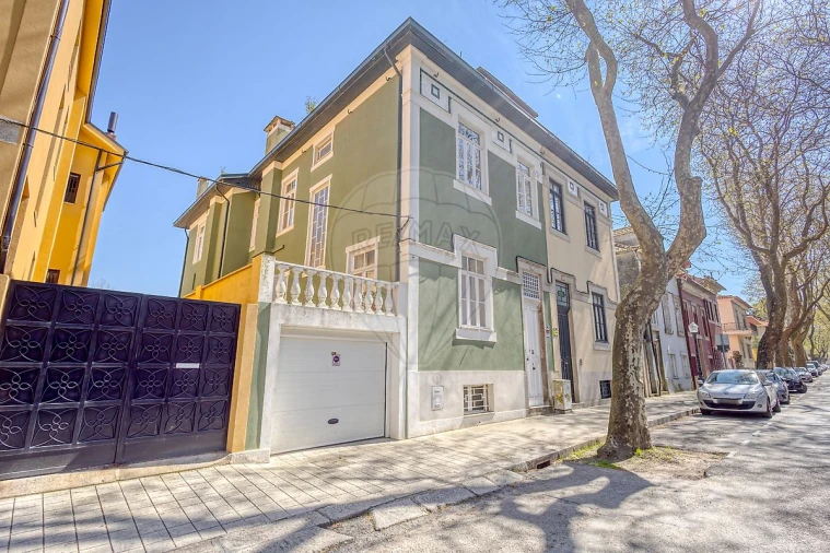 Moradia T5 para Venda em Aldoar, Foz do Douro e Nevogilde Foto 4
