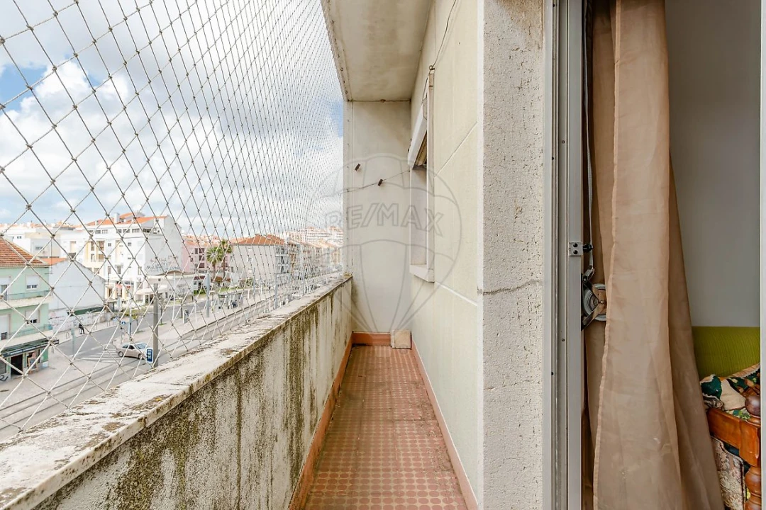 Apartamento T3 para Venda em Corroios Foto 5