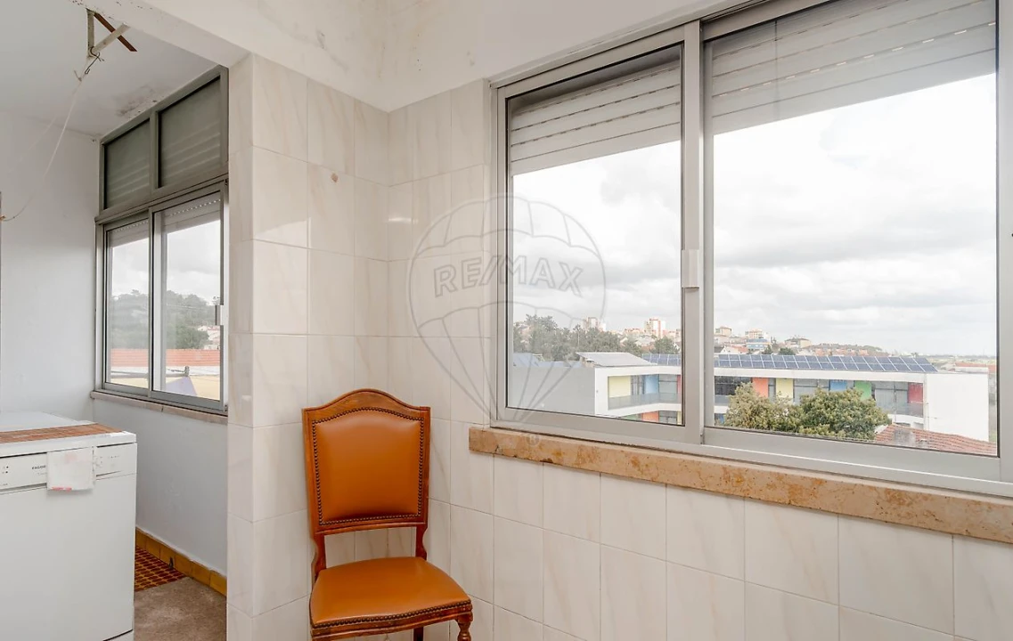 Apartamento T3 para Venda em Corroios Foto 19