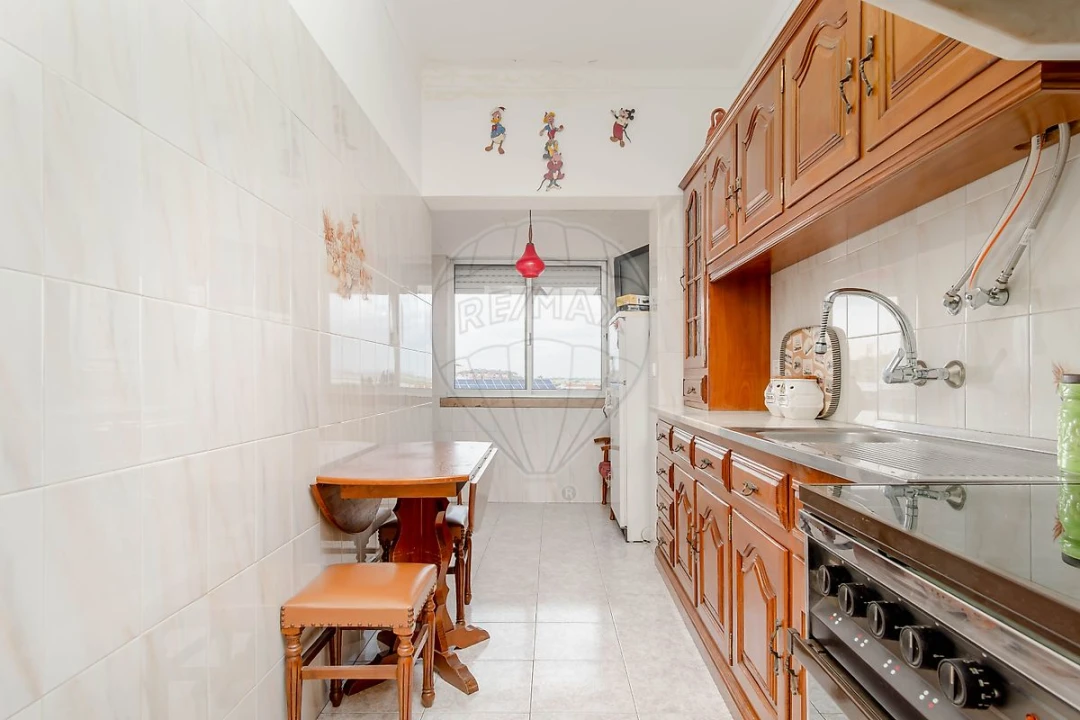 Apartamento T3 para Venda em Corroios Foto 16