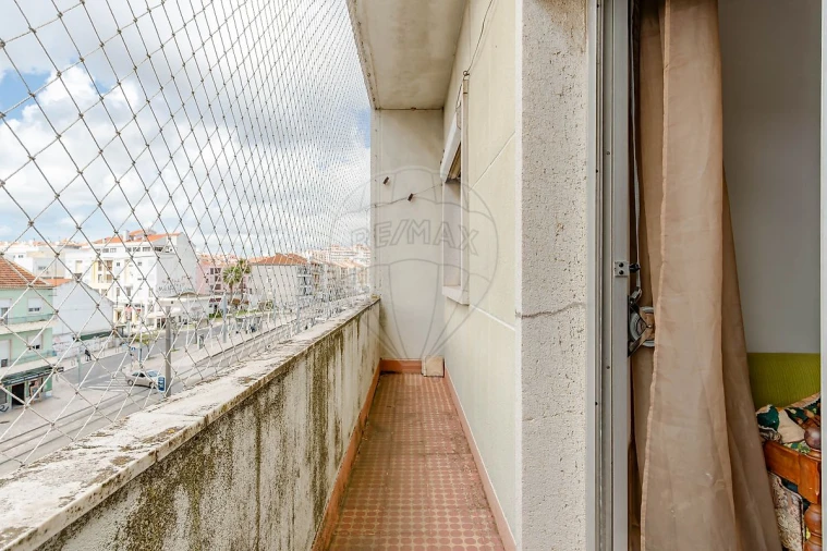 Apartamento T3 para Venda em Corroios Foto 5