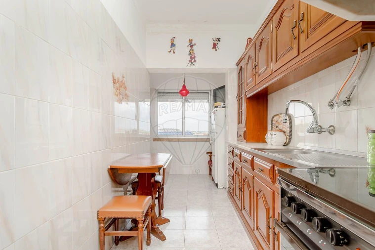 Apartamento T3 para Venda em Corroios Foto 16