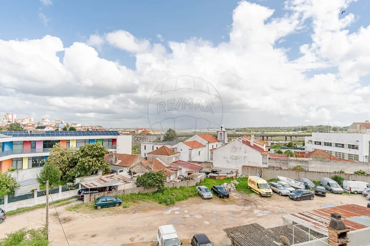 Apartamento T3 para Venda em Corroios Foto 22