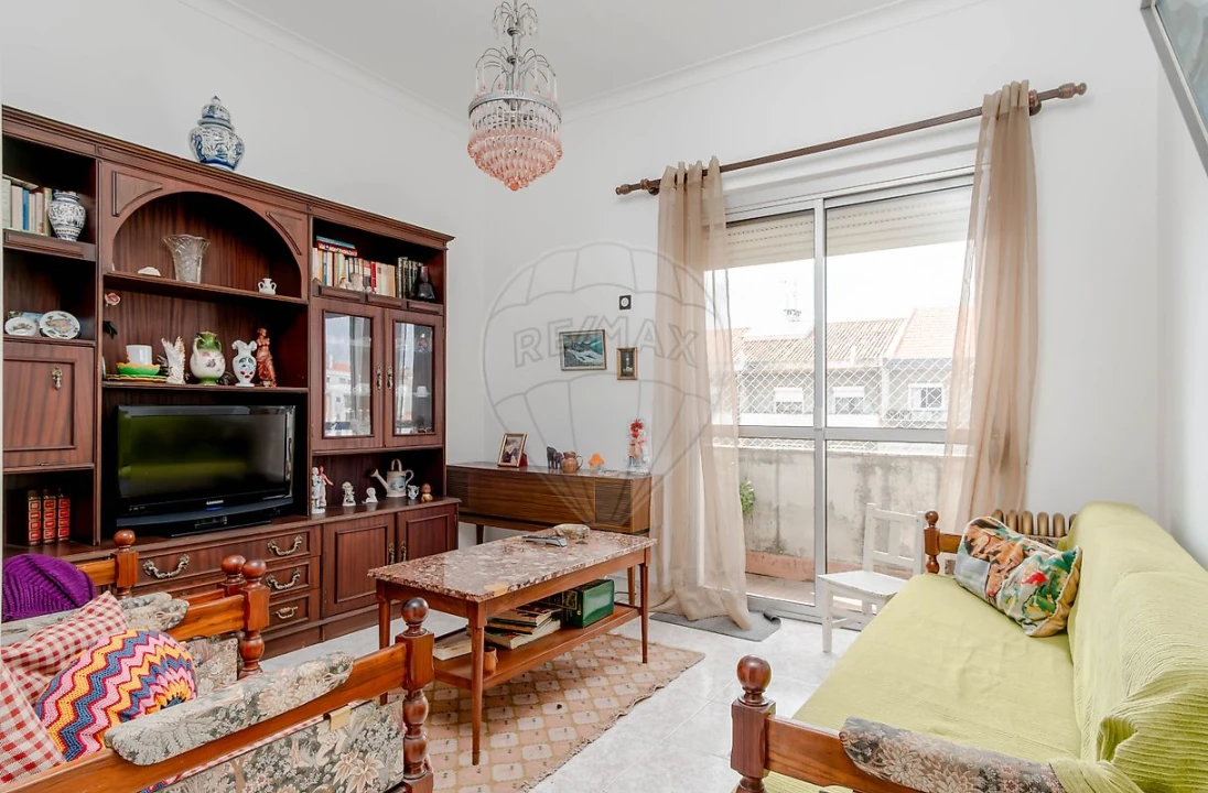 Apartamento T3 para Venda em Corroios Foto 2