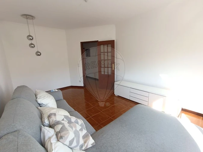 Apartamento T2 para Arrendamento em Rio de Mouro Foto 18