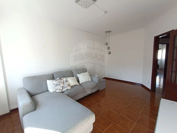 Apartamento T2 para Arrendamento em Rio de Mouro Foto 17