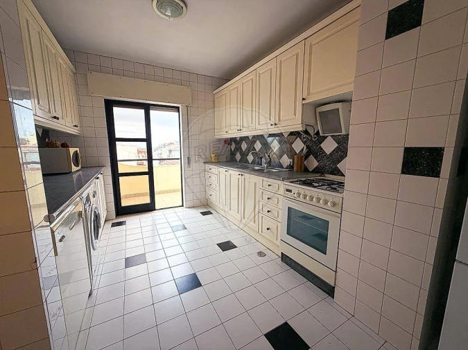 Apartamento T3 para Arrendamento em Vila Franca de Xira Foto 4