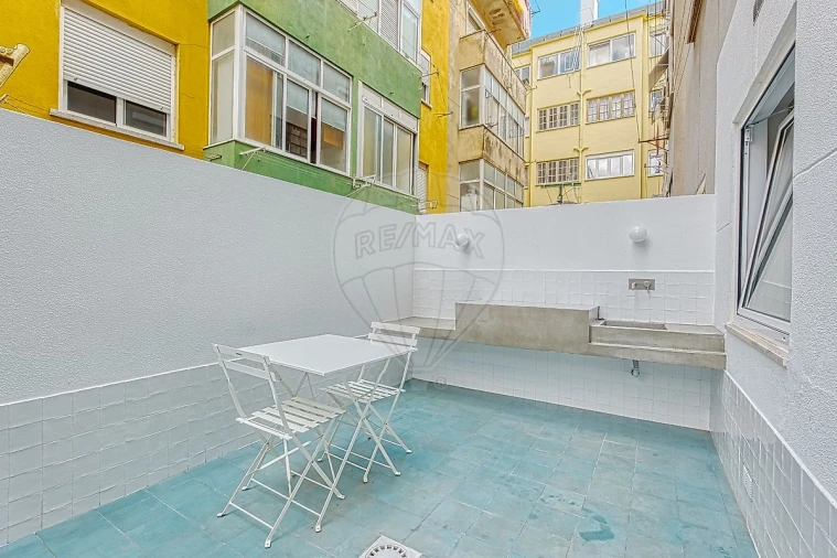 Apartamento T1 para Venda em Moscavide e Portela Foto 3