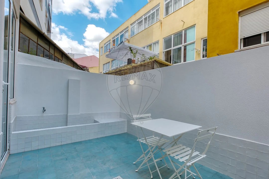 Apartamento T1 para Venda em Moscavide e Portela Foto 5