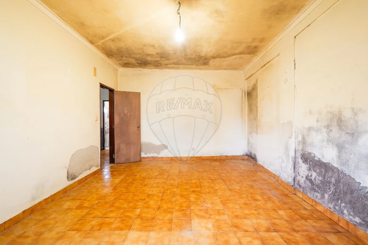 Apartamento T2 para Venda em Santa Maria e São Miguel, São Martinho, São Pedro Penaferrim