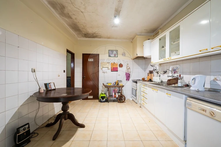 Apartamento T2 para Venda em Santa Maria e São Miguel, São Martinho, São Pedro Penaferrim Foto 17