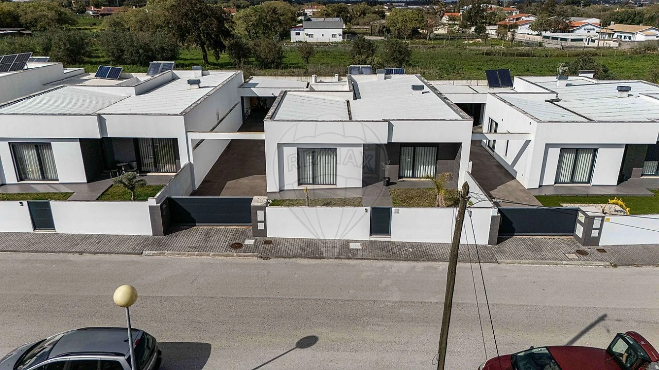 Moradia T3 para Venda em Benedita Foto 41