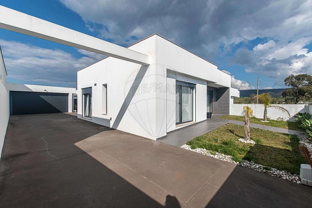 Moradia T3 para Venda em Benedita Foto 10