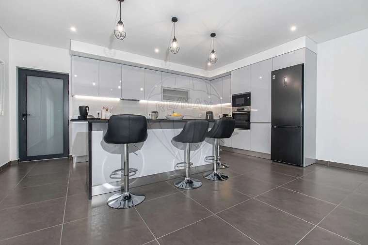 Moradia T3 para Venda em Benedita Foto 26