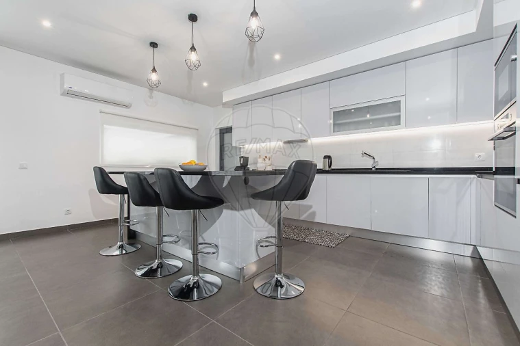 Moradia T3 para Venda em Benedita Foto 29