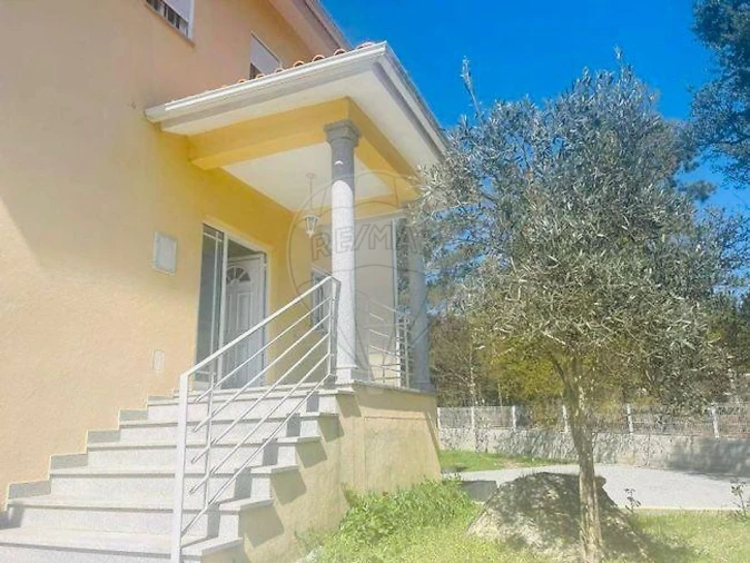 Moradia T4 para Venda em Mangualde, Mesquitela e Cunha Alta Foto 1