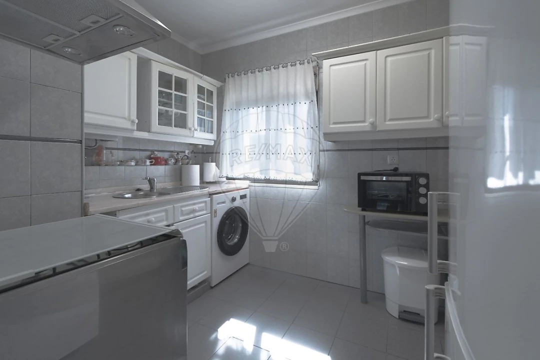 Apartamento T2 para Arrendamento em Olivais Foto 3