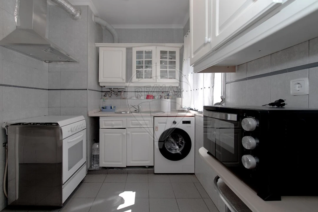 Apartamento T2 para Arrendamento em Olivais Foto 1