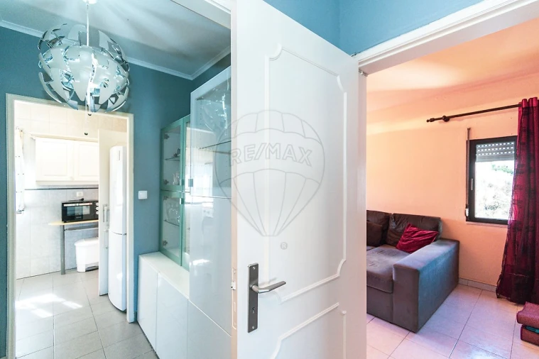 Apartamento T2 para Arrendamento em Olivais Foto 11