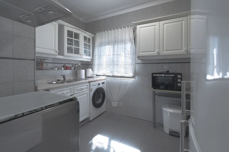 Apartamento T2 para Arrendamento em Olivais Foto 3