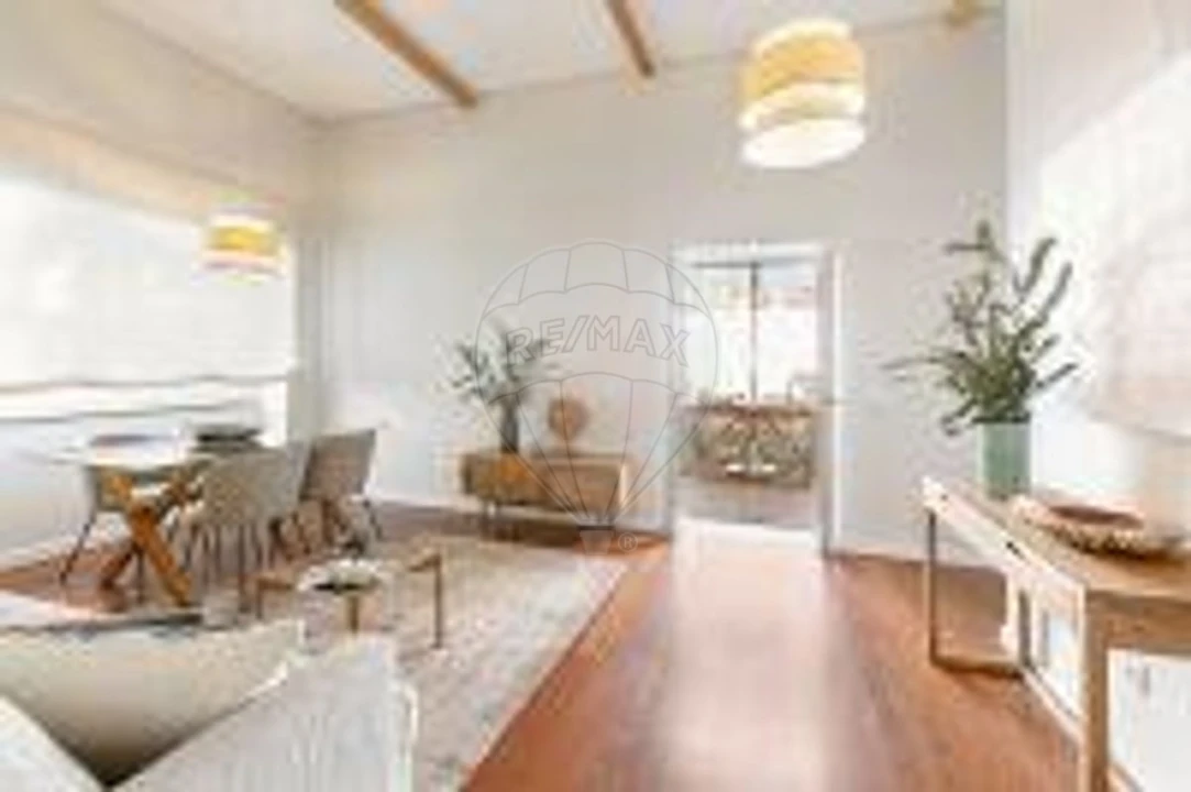 Moradia T3 para Venda em Carcavelos e Parede Foto 3