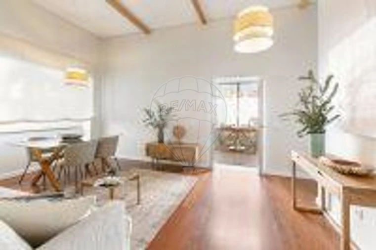 Moradia T3 para Venda em Carcavelos e Parede Foto 3