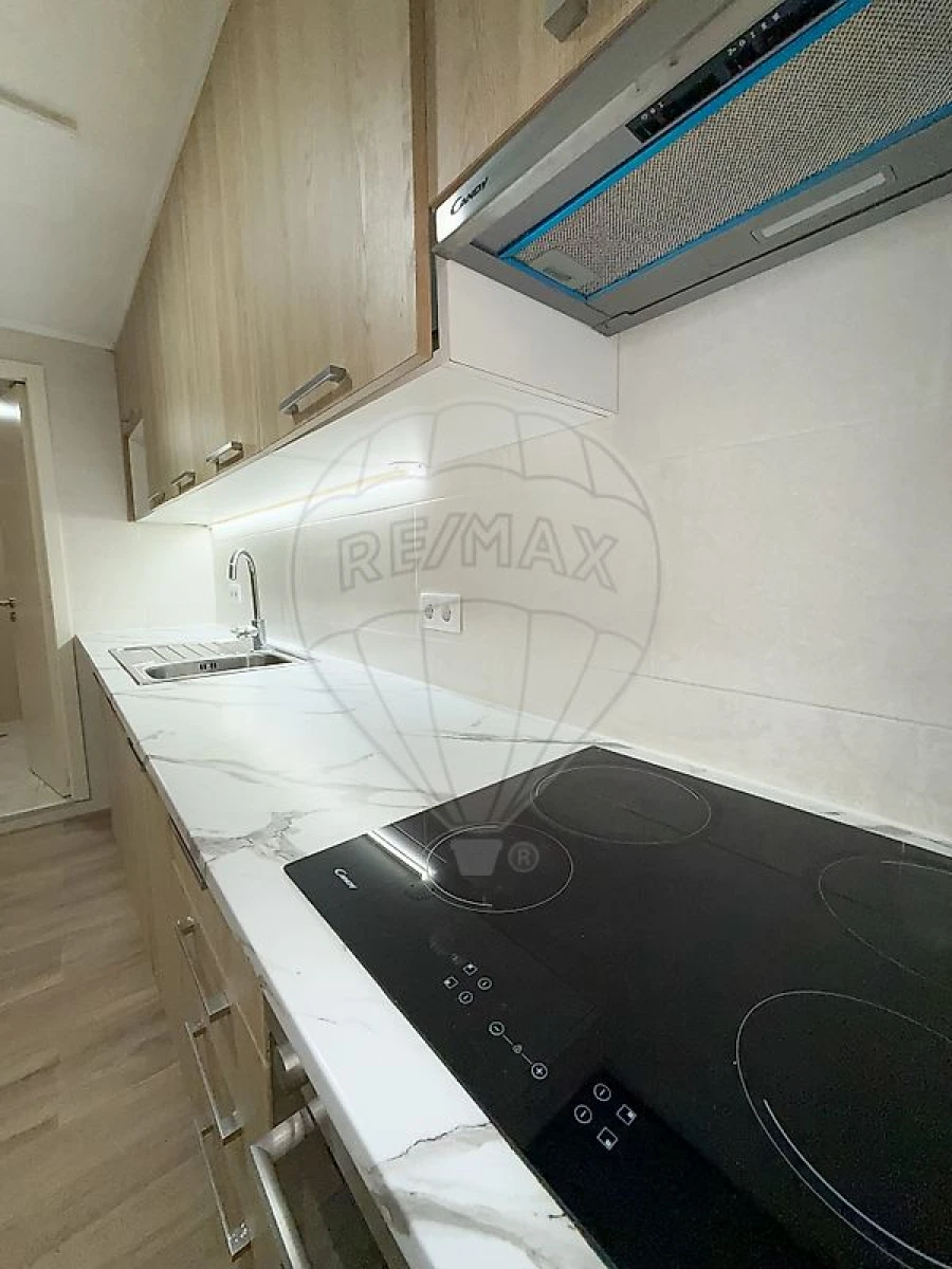 Moradia T2 para Venda em Abrigada e Cabanas de Torres Foto 3