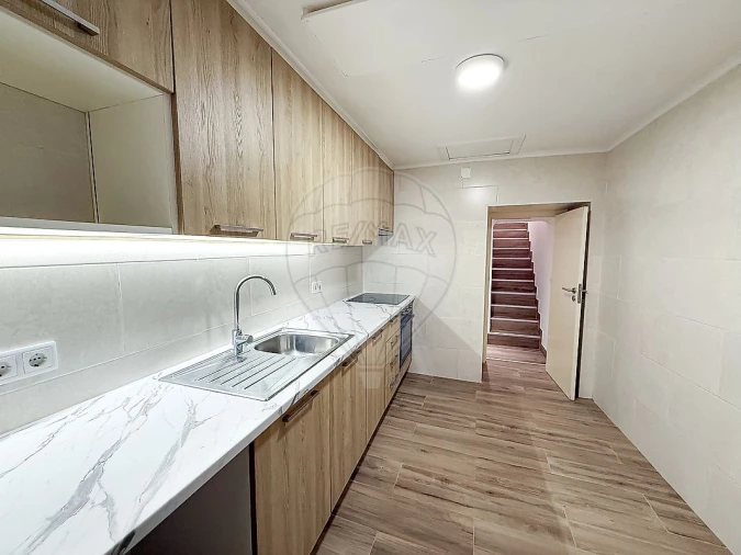 Moradia T2 para Venda em Abrigada e Cabanas de Torres Foto 8