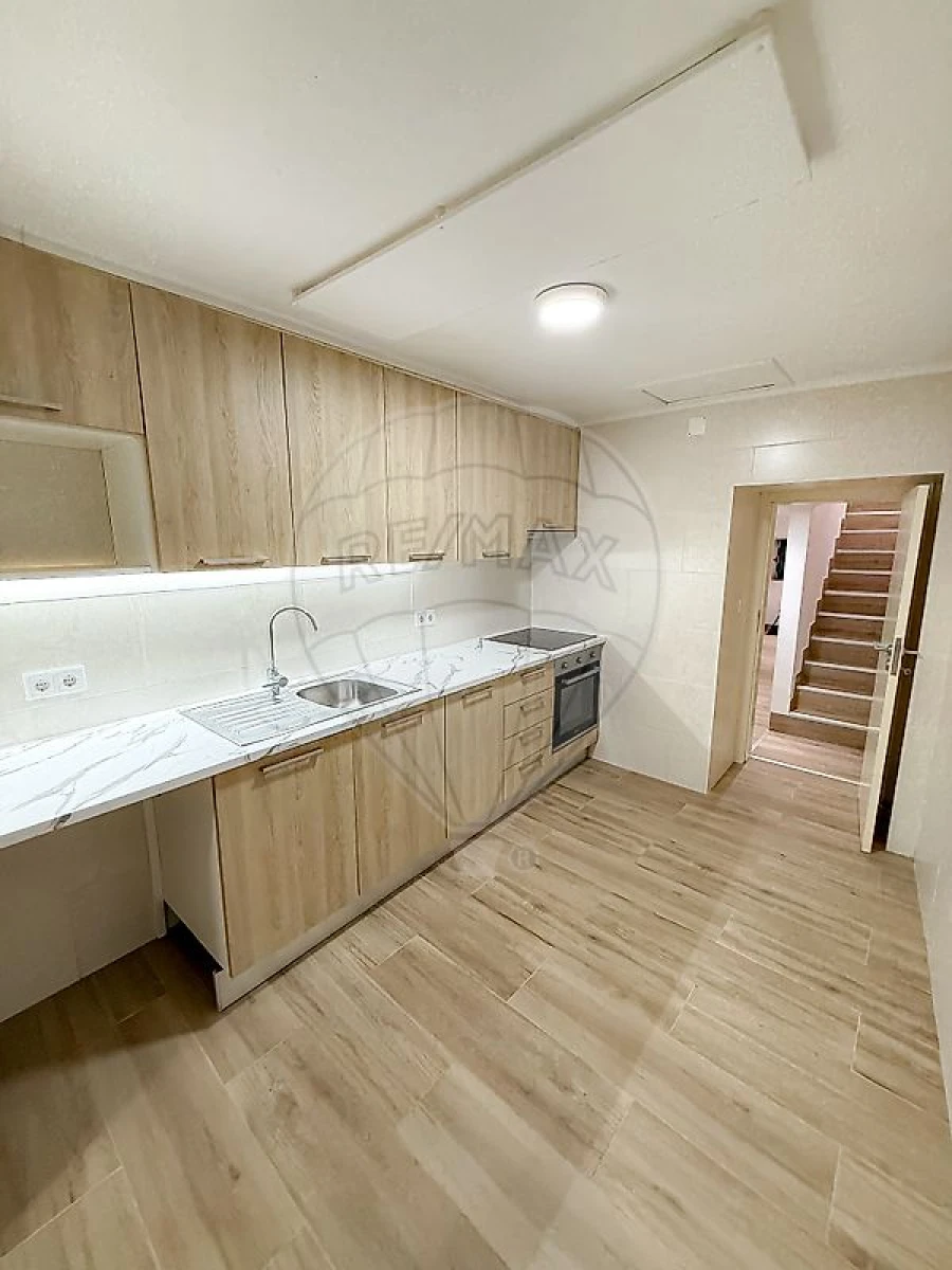 Moradia T2 para Venda em Abrigada e Cabanas de Torres Foto 6