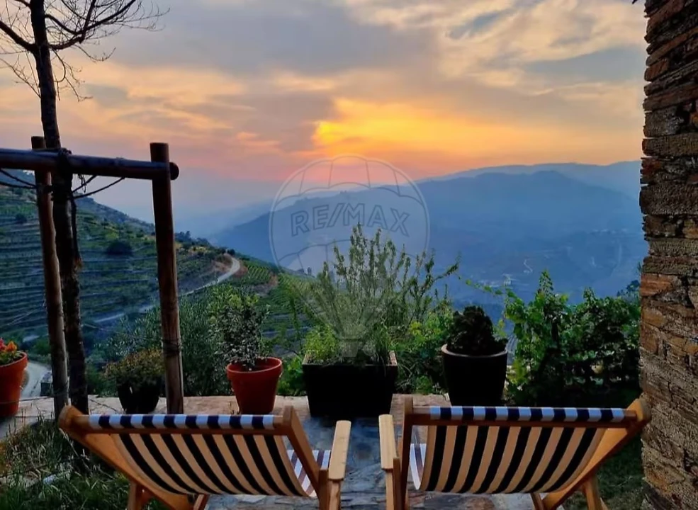 Quinta T3 para Venda em Valença do Douro Foto 23