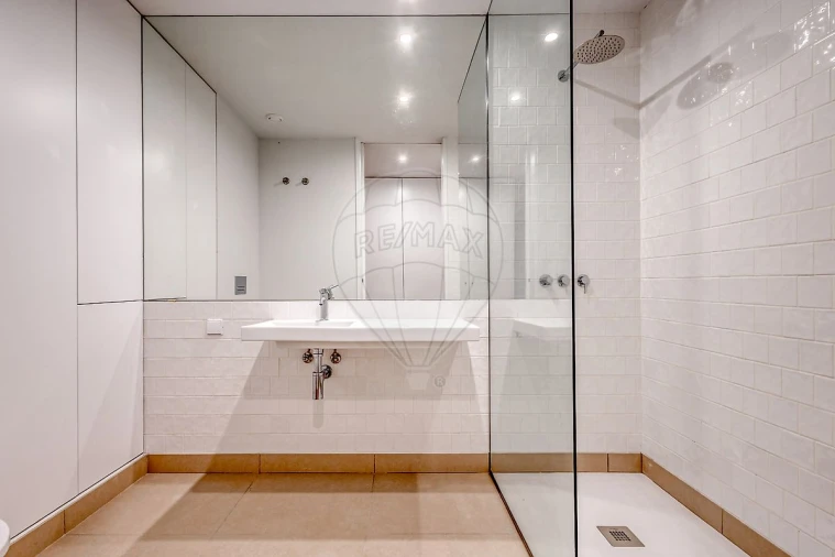 Apartamento T1 para Venda em Campanhã Foto 4