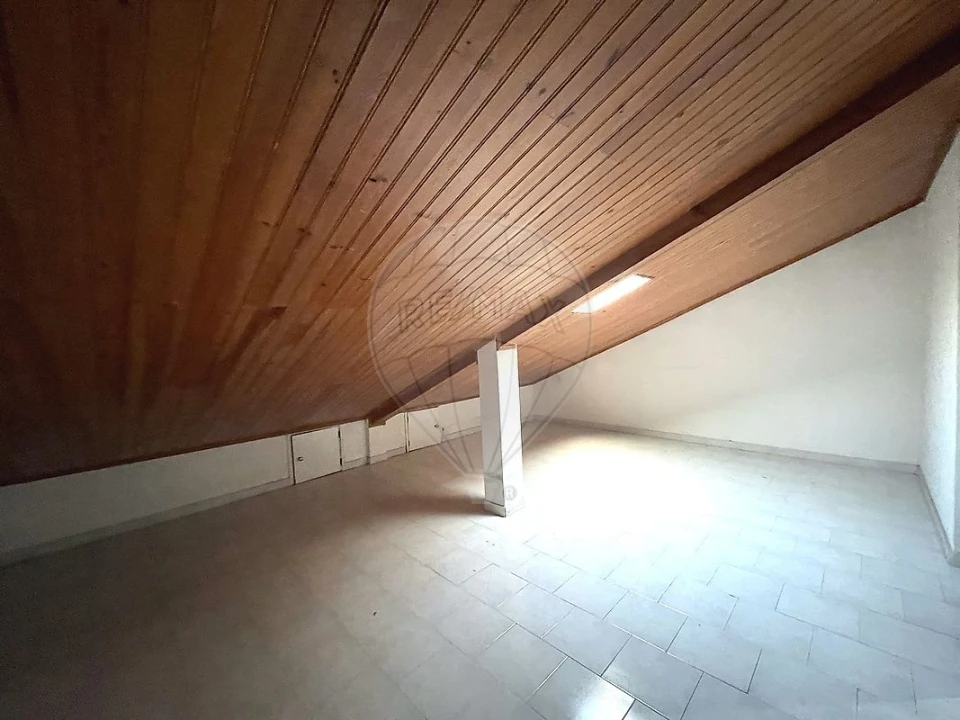 Apartamento T3 para Venda em Seixal, Arrentela e Aldeia de Paio Pires Foto 29