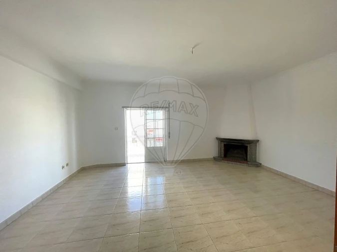 Apartamento T3 para Venda em Seixal, Arrentela e Aldeia de Paio Pires Foto 15