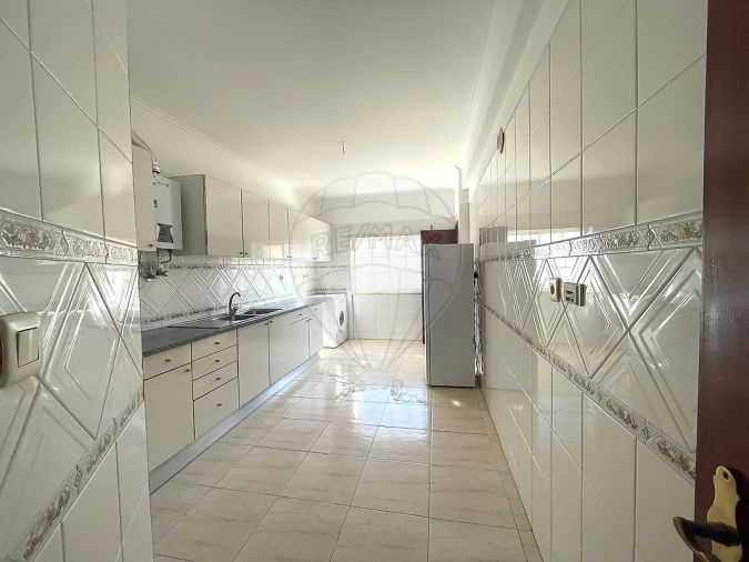 Apartamento T3 para Venda em Seixal, Arrentela e Aldeia de Paio Pires Foto 10