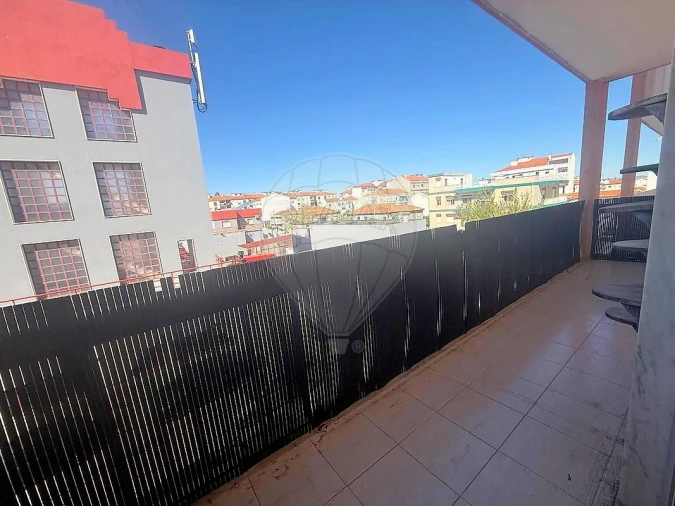 Apartamento T3 para Venda em Seixal, Arrentela e Aldeia de Paio Pires Foto 1
